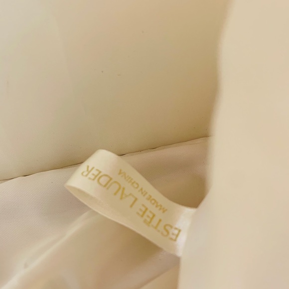 Estée Lauder Canvas Cream w Green Weekend Bag - Picture 3 of 16